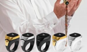 خاتم تسبيح ذكي مع تحديد اتجاه القبلة